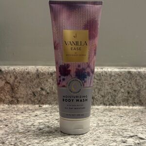 Bath & Body Works Vanilla Ease Body Wash - Purple and Gold